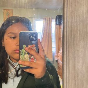 Meet your Posher, Lesly